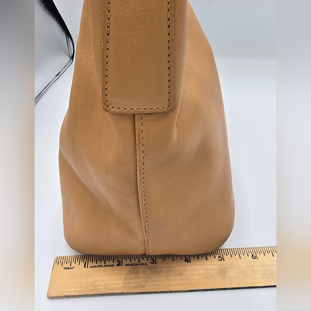 Vintage COACH 9823 Camel Leather Hobo Legacy Shoulder Bag Purse Made USA *flaws* - Picture 6 of 16